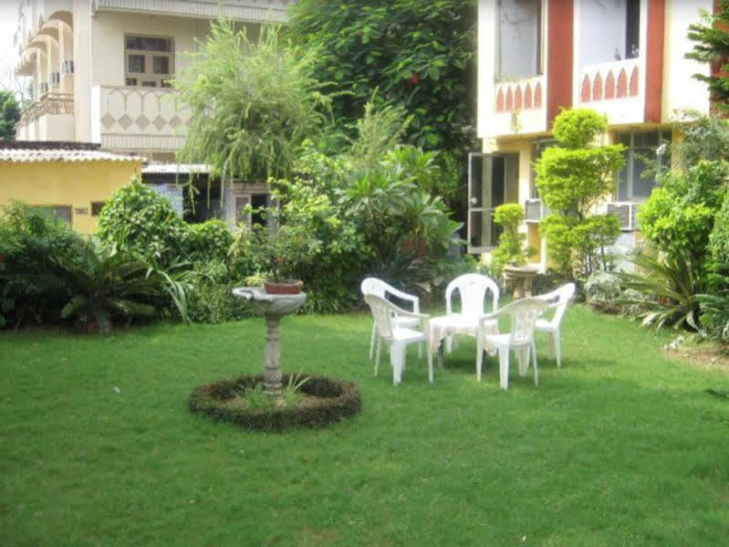 Aravali Clarks Inn Alwar Bagian luar foto