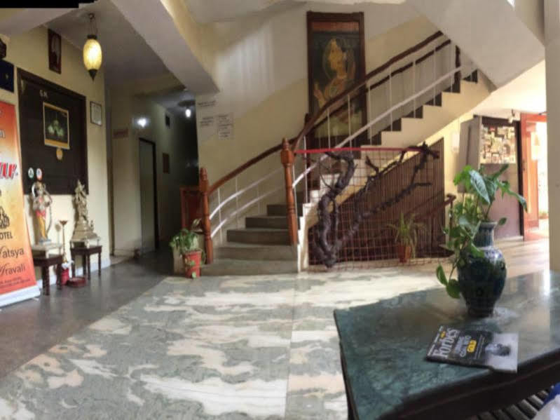 Aravali Clarks Inn Alwar Bagian luar foto
