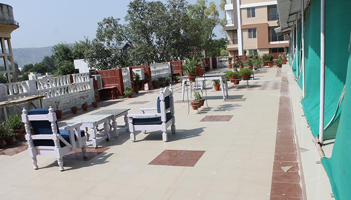 Aravali Clarks Inn Alwar Bagian luar foto