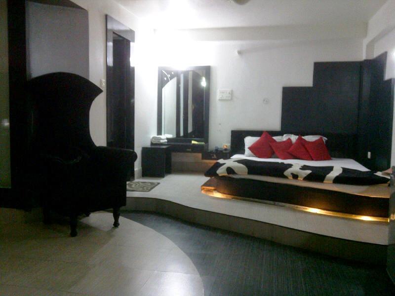 Aravali Clarks Inn Alwar Bagian luar foto